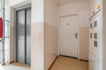 Vstup do bytu - Prodej bytu 3+kk v osobním vlastnictví 78 m², Praha 4 - Háje