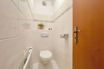 WC - Prodej bytu 2+kk v osobním vlastnictví 67 m², Praha 5 - Motol