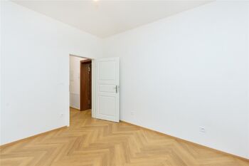 Prodej kancelářských prostor 42 m², Tábor