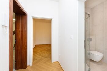 Prodej kancelářských prostor 42 m², Tábor