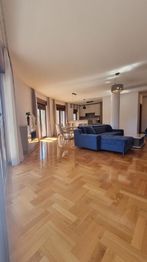 Prodej bytu 3+kk v osobním vlastnictví 130 m², Bečići