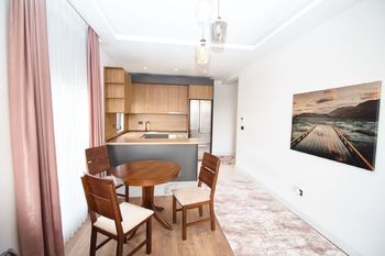 Prodej bytu 2+kk v osobním vlastnictví 45 m², Budva