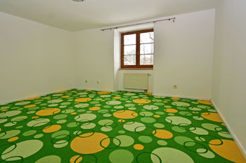 Ložnice / dětský pokoj.  - Pronájem bytu 3+1 v osobním vlastnictví 89 m², Zdiby