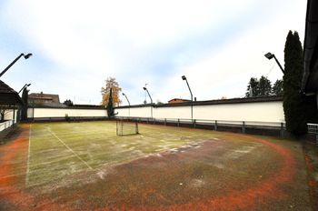 tenisový kurt ... - Prodej domu 950 m², Přibyslav