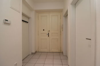 Chodba - Pronájem bytu 3+kk v osobním vlastnictví 58 m², Praha 3 - Vinohrady