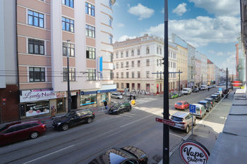 Výhled z pokojů č. 1 a 2 - Pronájem bytu 3+kk v osobním vlastnictví 58 m², Praha 3 - Vinohrady