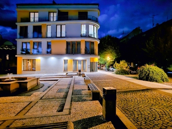 Prodej nájemního domu 793 m², Louny