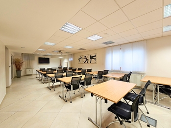 Prodej nájemního domu 793 m², Louny