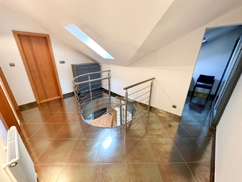 Prodej nájemního domu 793 m², Louny