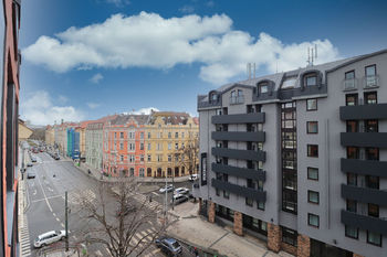 Výhled z lodžie - Pronájem bytu 2+kk v osobním vlastnictví 54 m², Praha 8 - Karlín