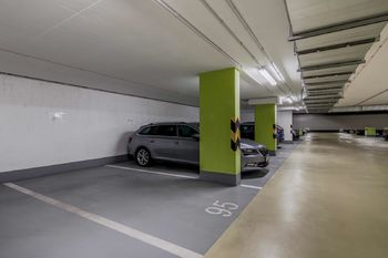 Pronájem garážového stání 13 m², Praha 9 - Libeň