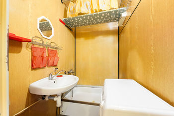 Koupelna - Prodej bytu 1+1 v osobním vlastnictví 31 m², České Budějovice