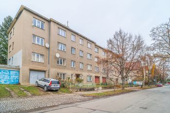 Prodej bytu 1+1 v osobním vlastnictví 50 m², Praha 9 - Prosek
