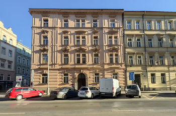 Prodej bytu 3+kk v osobním vlastnictví 73 m², Praha 5 - Smíchov