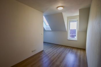 ložnice - Prodej bytu 1+1 v osobním vlastnictví 43 m², České Budějovice