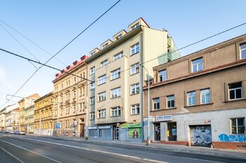 Dům - Prodej bytu 2+kk v osobním vlastnictví 43 m², Praha 5 - Smíchov