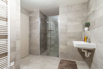 koupelna - Prodej bytu 3+kk v osobním vlastnictví 121 m², Vrchlabí