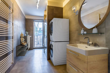 Koupelna (vizualizace) - Prodej bytu 2+kk v osobním vlastnictví 63 m², Vrchlabí