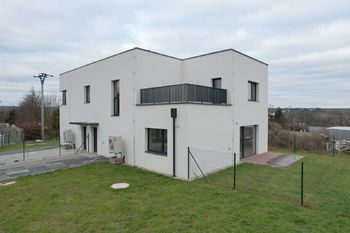 pohled na dům - Prodej domu 148 m², Statenice