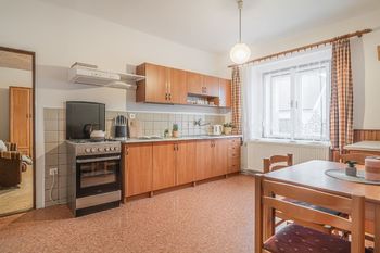 kuchyň - Prodej domu 120 m², Kamenné Žehrovice