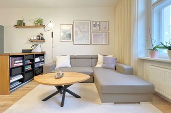 Obývací pokoj - Prodej bytu 2+kk v osobním vlastnictví 58 m², Praha 2 - Vinohrady