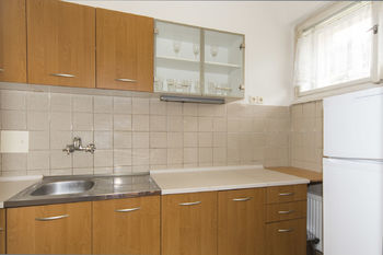 kuchyňka - Pronájem bytu 3+1 v osobním vlastnictví 85 m², Praha 5 - Smíchov
