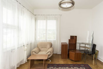 obývák - Pronájem bytu 3+1 v osobním vlastnictví 85 m², Praha 5 - Smíchov