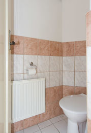 WC - Pronájem bytu 3+1 v osobním vlastnictví 85 m², Praha 5 - Smíchov