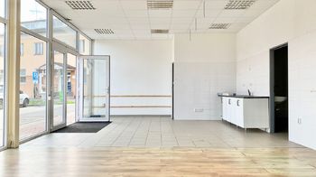 Pronájem obchodních prostor 89 m², Pardubice