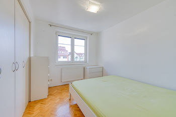 Prodej bytu 3+kk v osobním vlastnictví 86 m², Praha 4 - Kunratice