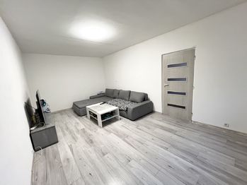 Prodej bytu 2+1 v družstevním vlastnictví 63 m², Hostomice