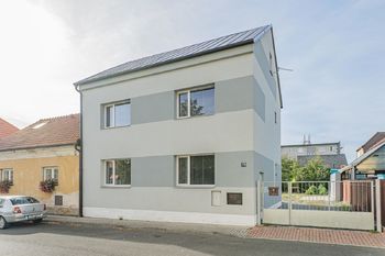 Pronájem domu 165 m², Město Touškov