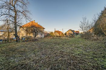 Prodej pozemku 1132 m², Skuhrov