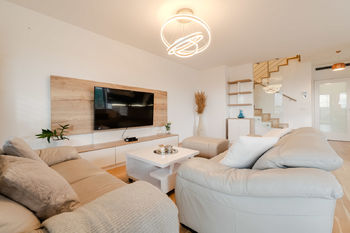 Obývací pokoj - Prodej domu 170 m², Praha 5 - Stodůlky