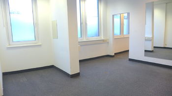 větší místnost - Pronájem obchodních prostor 31 m², Praha 3 - Žižkov