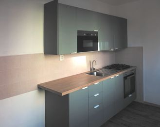 Kuchyně - Pronájem bytu 2+1 v osobním vlastnictví 56 m², Česká Lípa