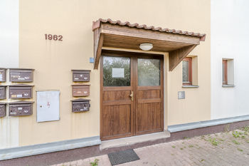 Prodej bytu 2+kk v osobním vlastnictví 37 m², Praha 9 - Újezd nad Lesy
