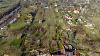 pohlde z dronu 1 - Prodej pozemku 4084 m², Nový Šaldorf-Sedlešovice
