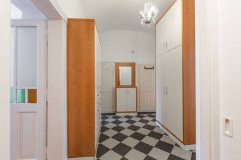 Pronájem bytu 3+1 v osobním vlastnictví 84 m², Praha 5 - Smíchov