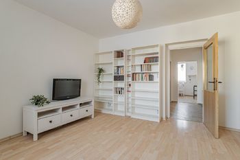 Obývací pokoj. - Prodej bytu 3+1 v družstevním vlastnictví 76 m², Jindřichův Hradec