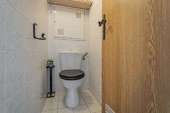 Toaleta. - Prodej bytu 3+1 v družstevním vlastnictví 76 m², Jindřichův Hradec
