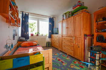 dětský pokoj - Prodej bytu 3+1 v osobním vlastnictví 70 m², Opatovice nad Labem