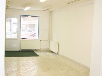 hlavní místnost - Pronájem obchodních prostor 60 m², České Budějovice