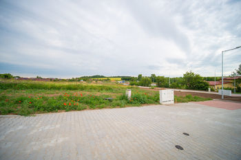 Prodej pozemku 826 m², Velké Přílepy