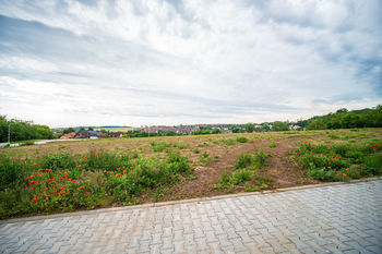 Prodej pozemku 826 m², Velké Přílepy