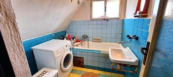 koupelna v podkroví - Prodej domu 160 m², Dačice