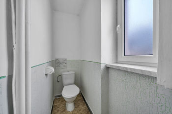 Prodej bytu 2+1, Tkalcovská, Trutnov - WC - Prodej bytu 2+1 v družstevním vlastnictví 56 m², Trutnov