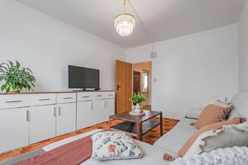 Obývací pokoj. - Prodej bytu 2+1 v osobním vlastnictví 62 m², Jindřichův Hradec
