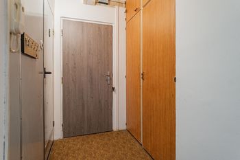 Předsíň. - Prodej bytu 2+1 v osobním vlastnictví 62 m², Jindřichův Hradec