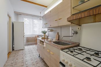 Kuchyně. - Prodej bytu 2+1 v osobním vlastnictví 62 m², Jindřichův Hradec